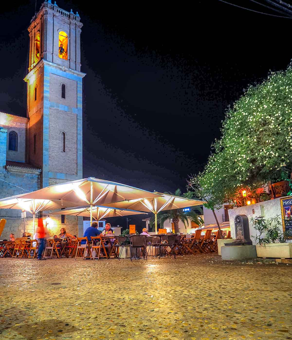AlteaChurchPlazaNight Alfresco Dining is possible for a large part of the year in Altea