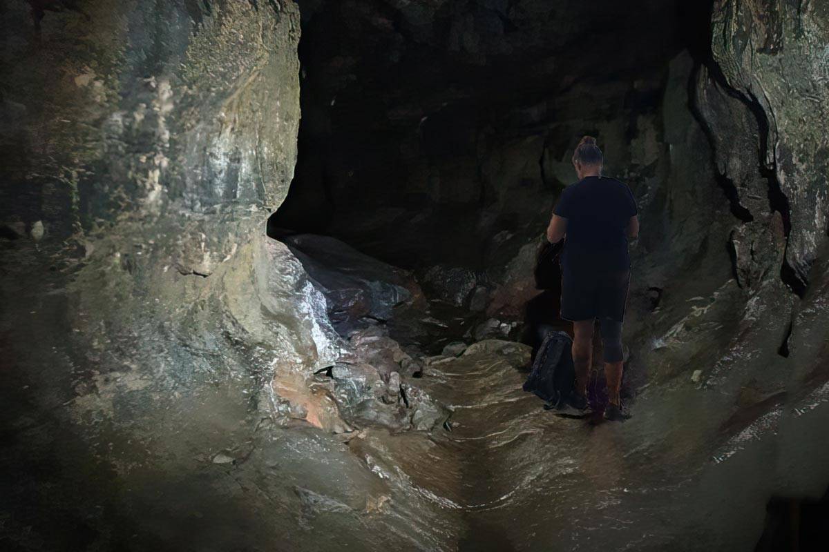 Paia Dwarf Cave Savaii Samoa