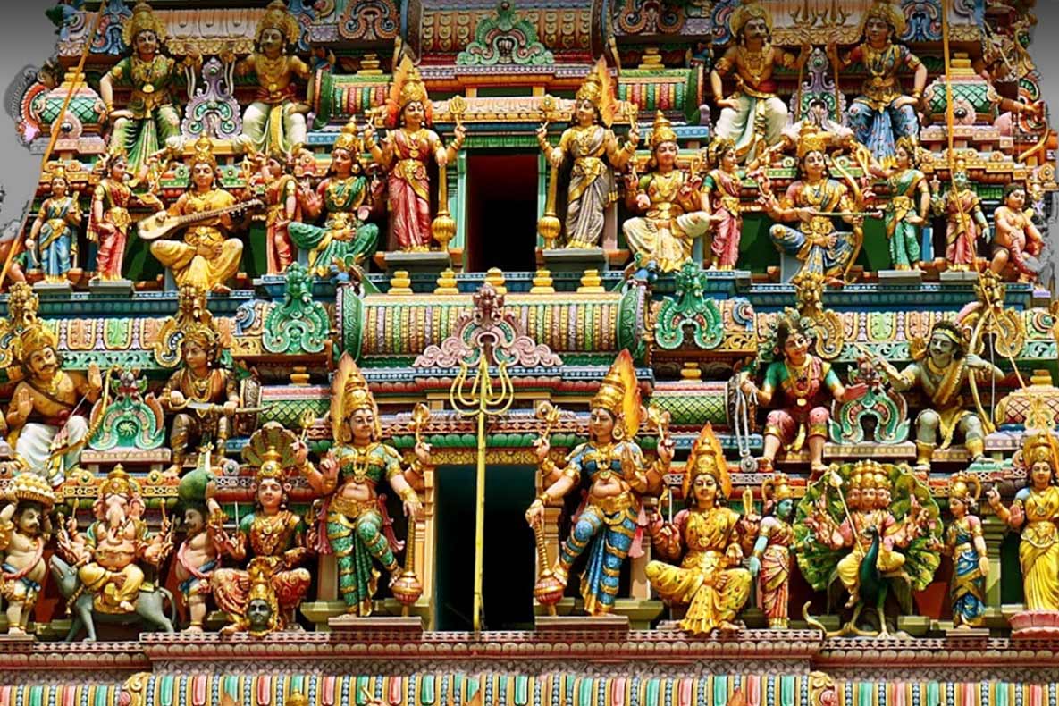 SriVeeramakaliammanTempleCloseUp Sri Veeramakaliamman Temple Singapore's Little India