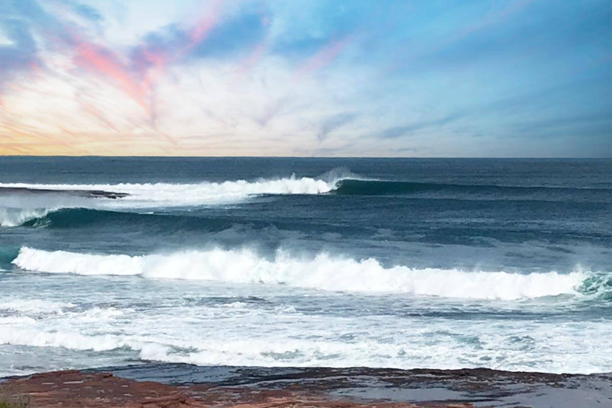 Swell rolling in at Jake's in Kalbarri