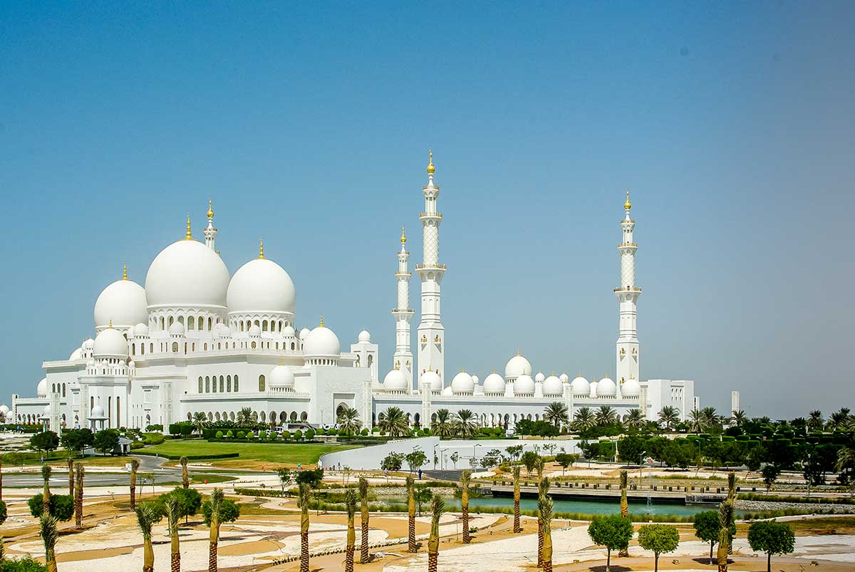Taken in 2014 the Palm trees had just been planted at Sheikh Zayed Grand Mosque, Abu Dhabi Taken in 2014 the Palm trees had just been planted at Sheikh Zayed Grand Mosque, Abu Dhabi