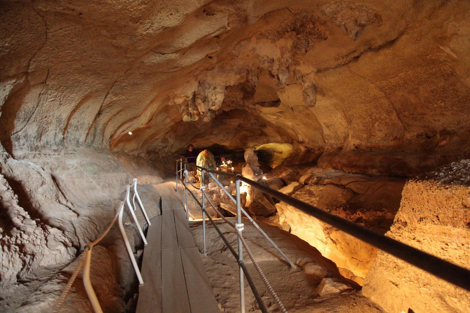 Triq Ghar Dalam Cave
